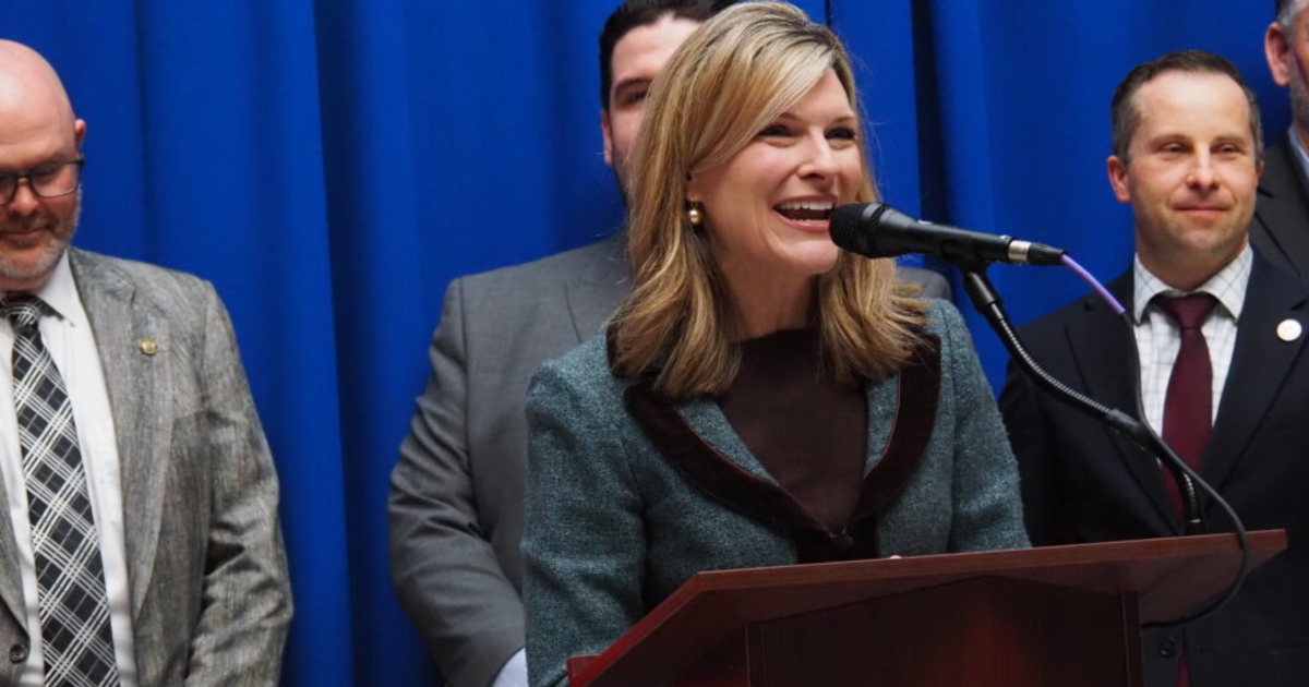 इंडियाना के नेता ALEC समर्थित राष्ट्रीय ऋण निंदा को आगे बढ़ा रहे हैं।