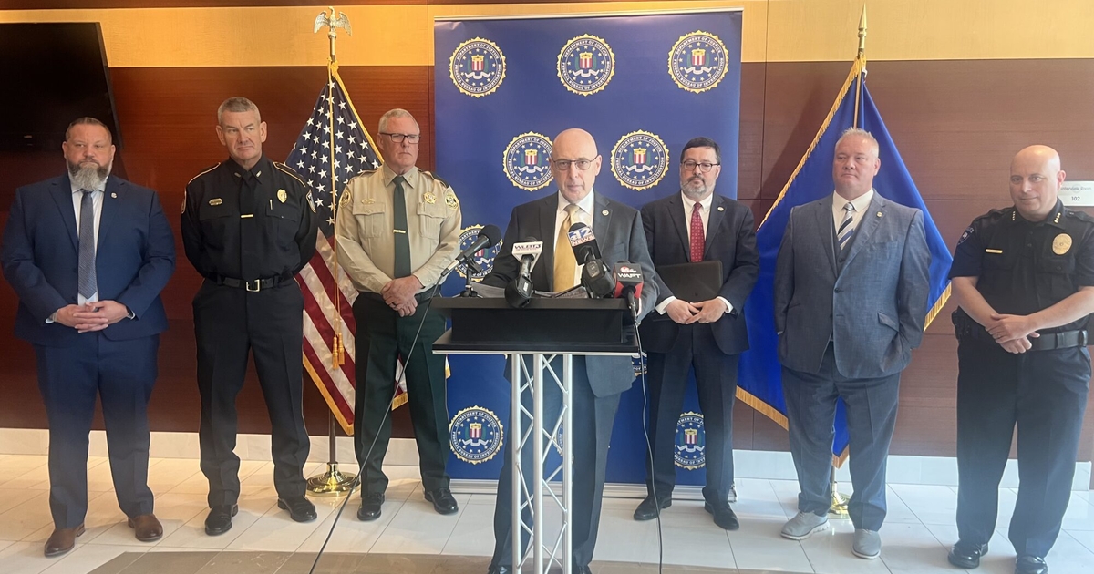 FBI jumpstarts new initiative to fight violent crime while voicing a