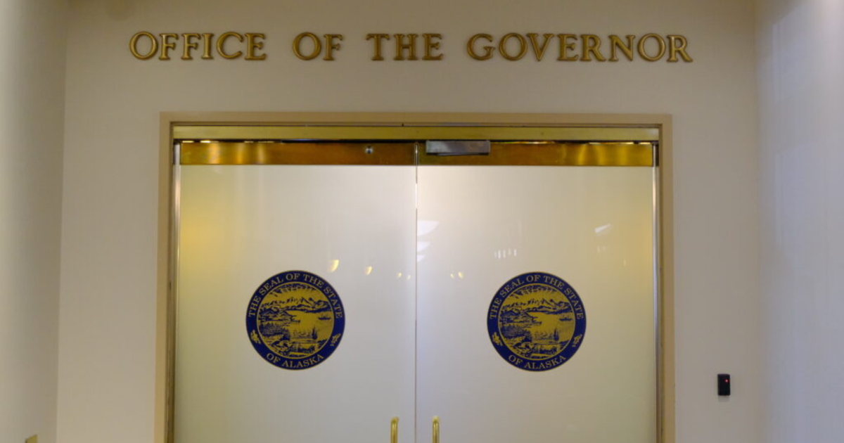 Last-day shakeup in Alaska’s race for governor puts disqualified ...