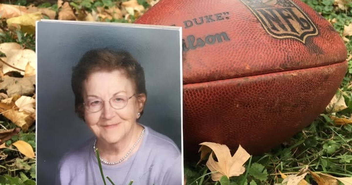 ‘Mom-arooski’ highlights backyard Turkey Day game | News From The States