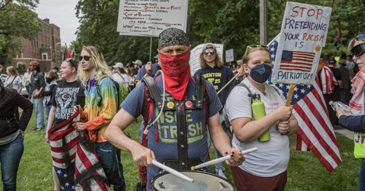 ‘Down with deportations!’ shouted by thousands at Detroit’s Clark Park ...