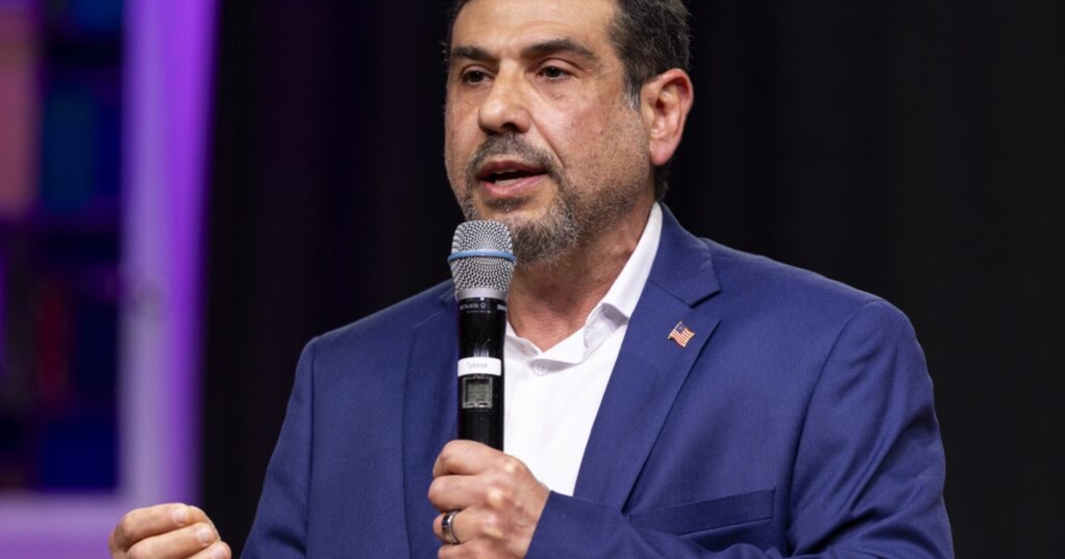 Adam Hamawy holds fundraising lead in race to succeed Rep. Bonnie ...