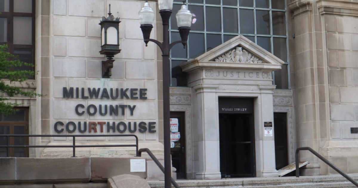 Details emerge about Milwaukee courthouse arrests by ICE News From