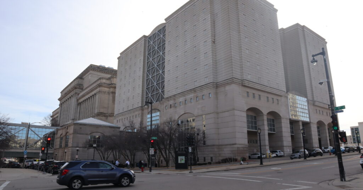 Shorewood man who had been in Milwaukee County Jail custody dies in ...